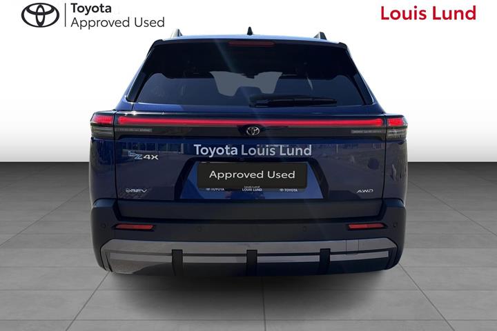 Blå Toyota bZ4X Touring fra 2026