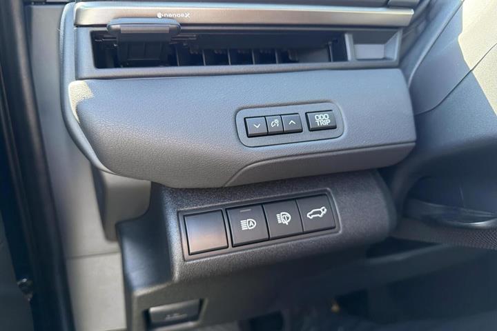Blå Toyota bZ4X Touring fra 2026