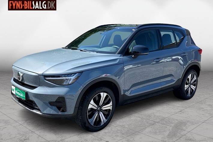 Grå Volvo XC40 fra 2023