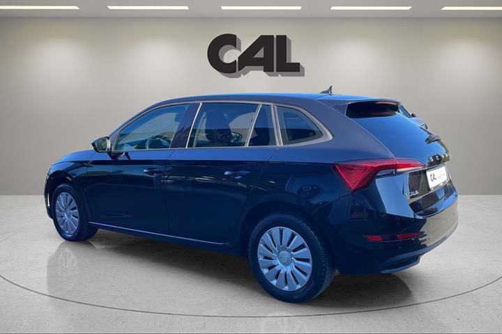 Sort Skoda Scala fra 2021
