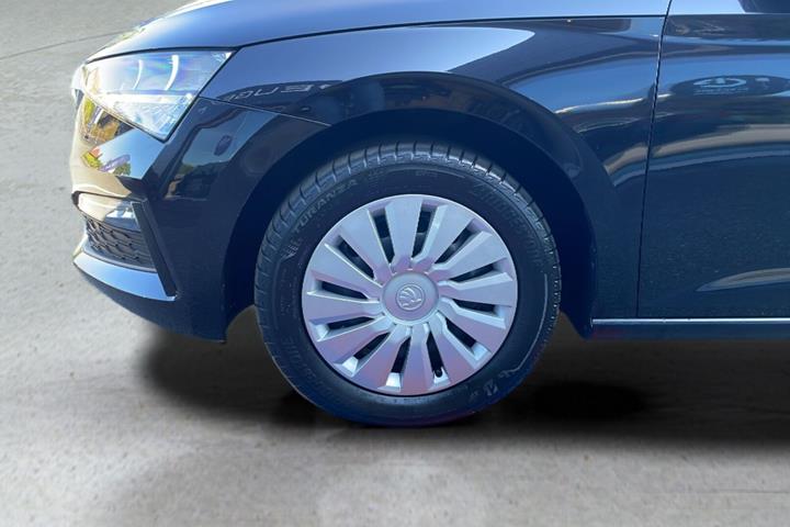 Sort Skoda Scala fra 2021