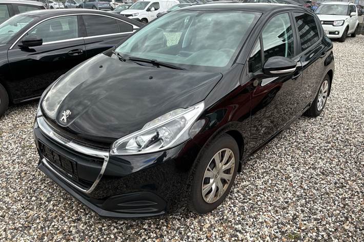 Sort Peugeot 208 fra 2018