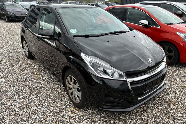 Sort Peugeot 208 fra 2018