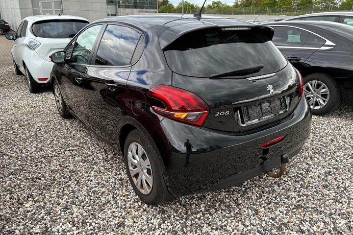 Sort Peugeot 208 fra 2018
