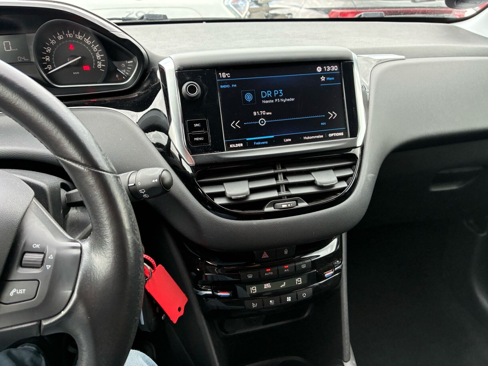 Sort Peugeot 208 fra 2018
