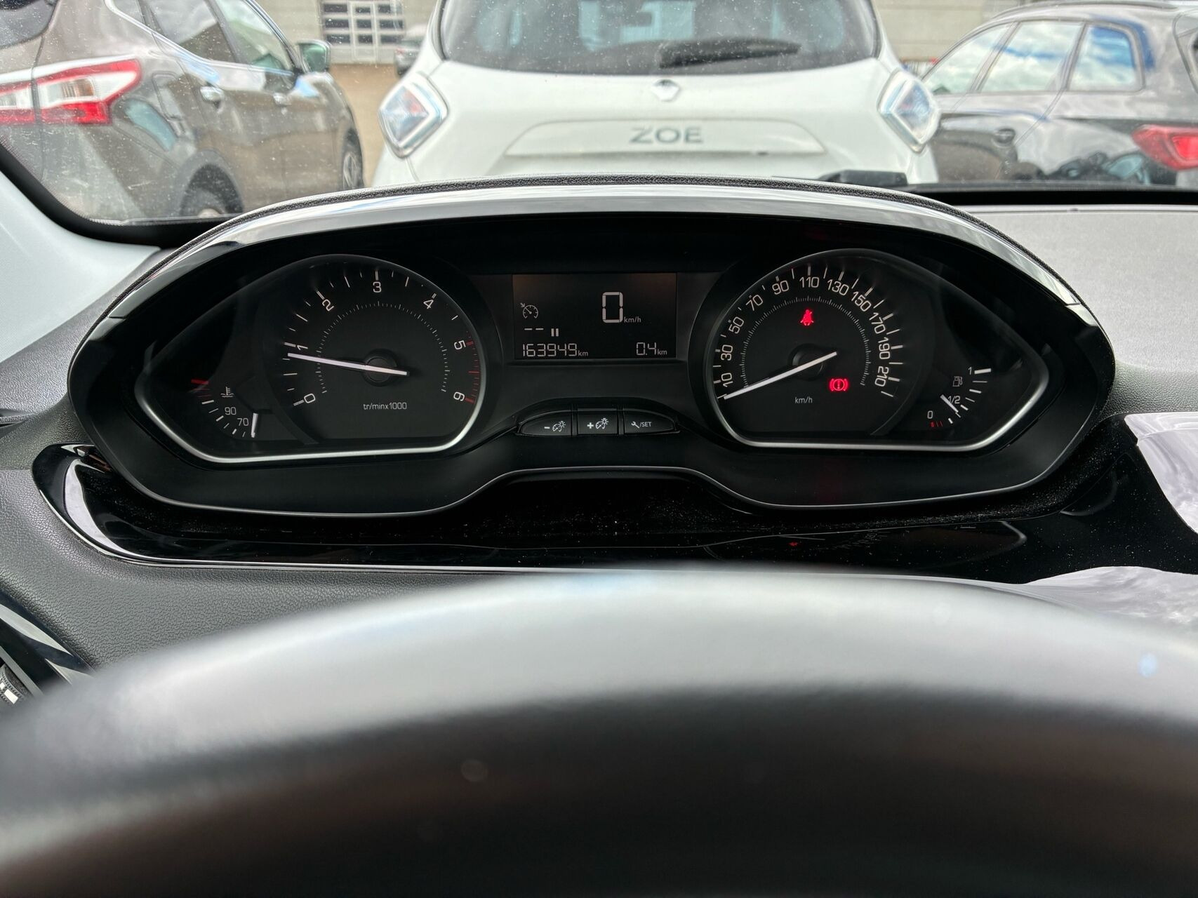 Sort Peugeot 208 fra 2018
