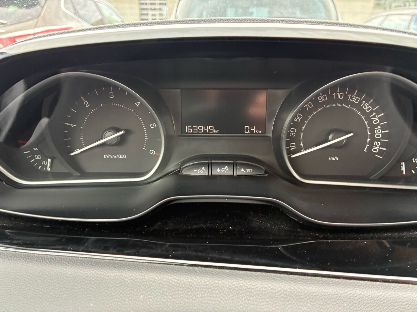 Sort Peugeot 208 fra 2018