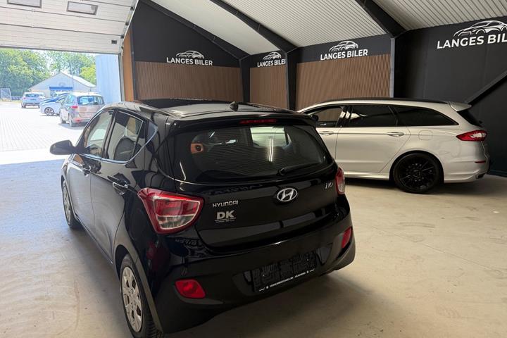 Sort Hyundai i10 fra 2014