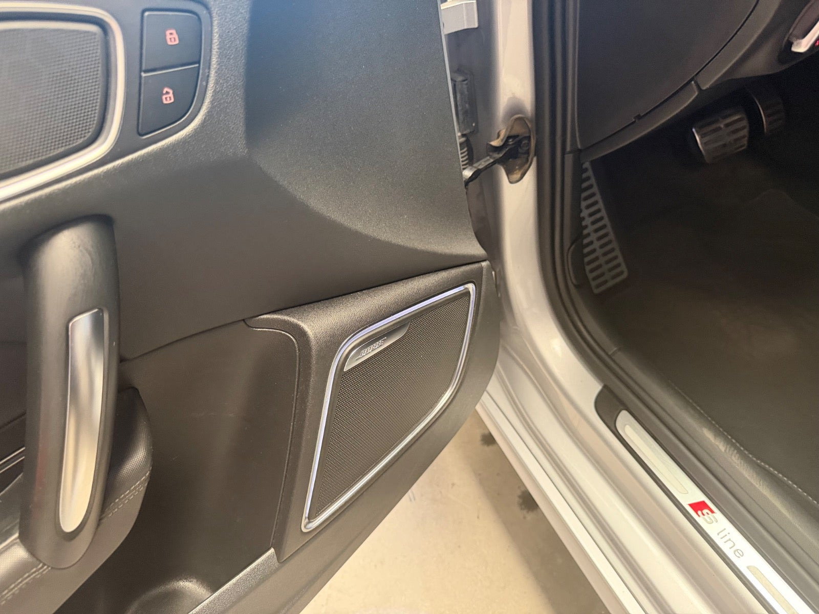 Sort Renault Twingo fra 2014