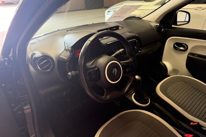 Sort Renault Twingo fra 2014