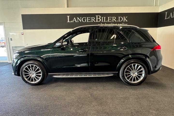 Grøn Mercedes GLE400 d fra 2021