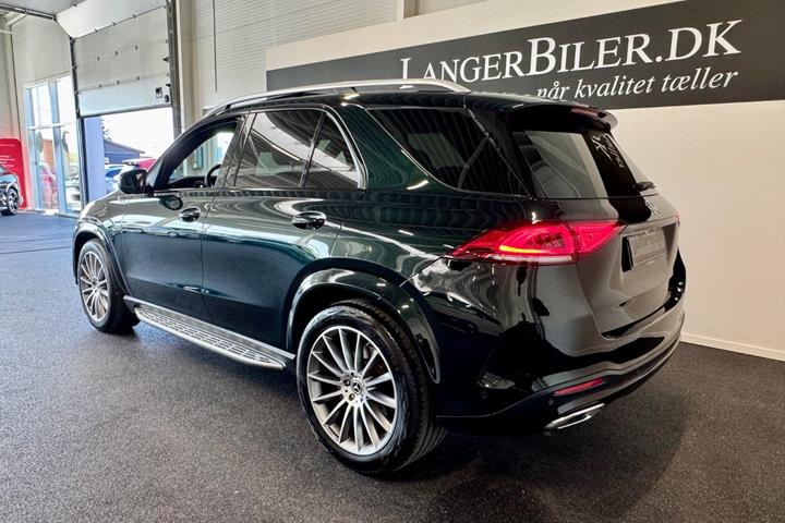 Grøn Mercedes GLE400 d fra 2021