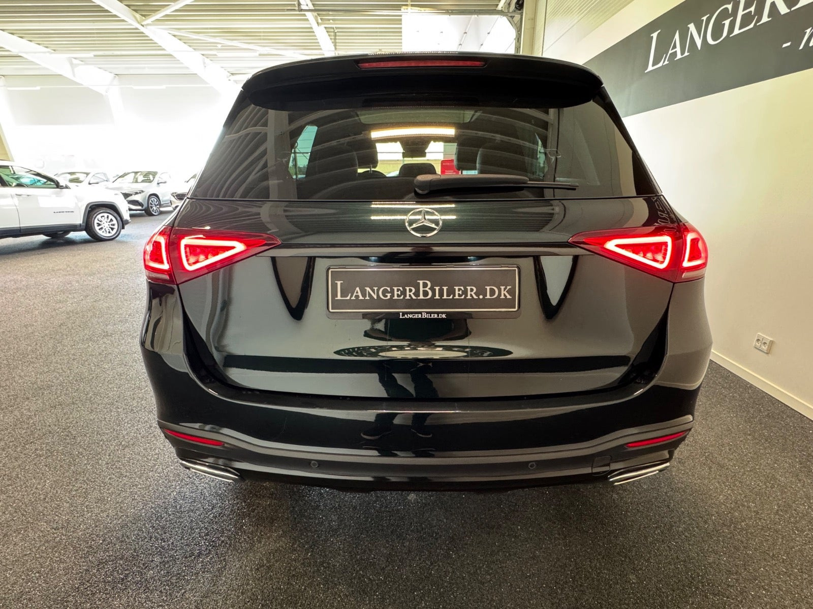 Grøn Mercedes GLE400 d fra 2021
