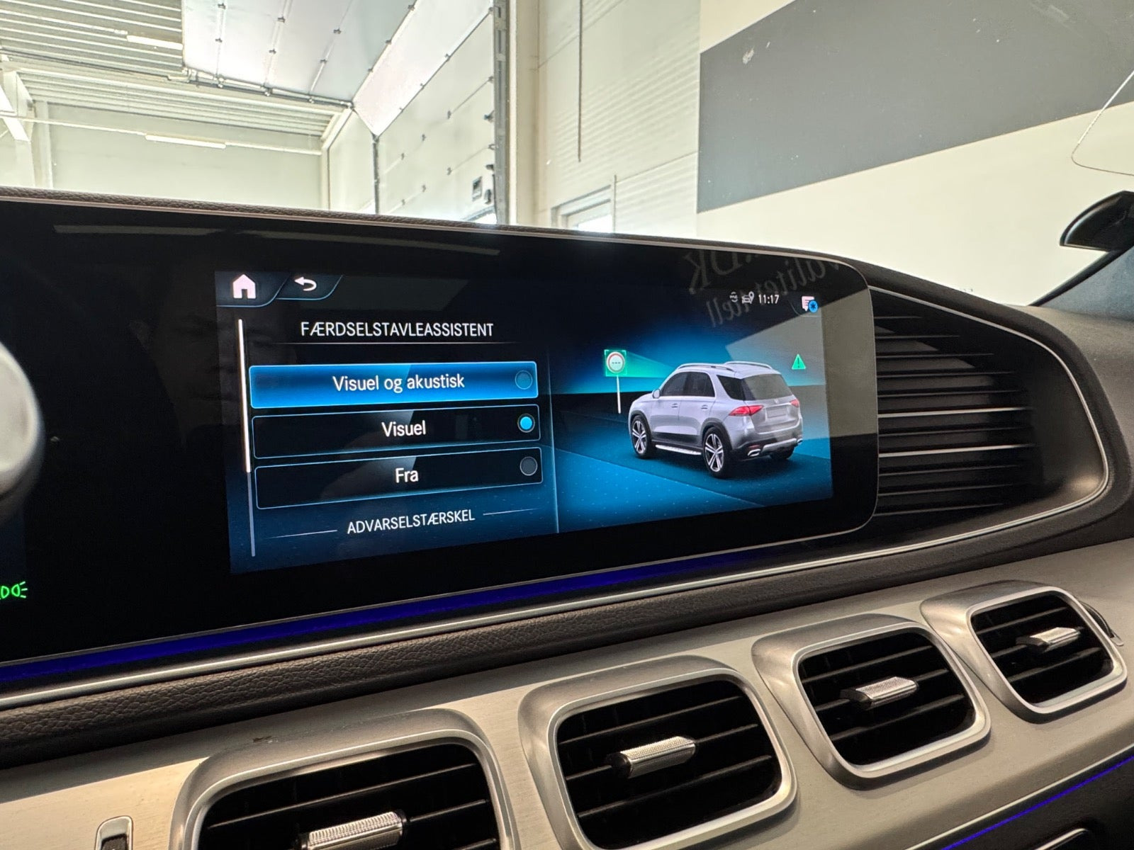Grøn Mercedes GLE400 d fra 2021