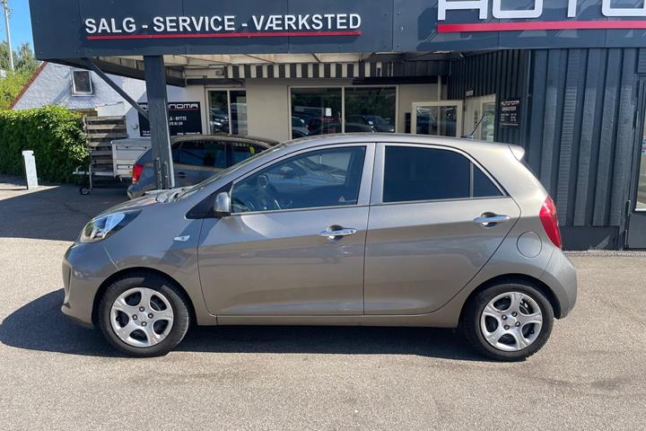 Brun Kia Picanto fra 2016