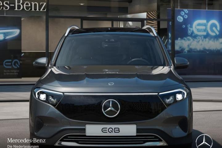 Grå Mercedes EQB250+ fra 2025