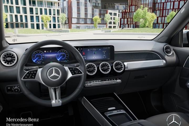 Grå Mercedes EQB250+ fra 2025