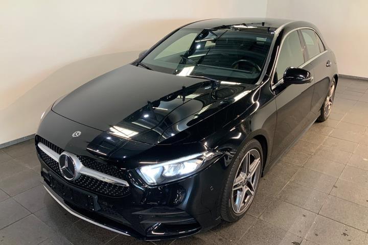 Sort Mercedes A200 fra 2019 set udefra