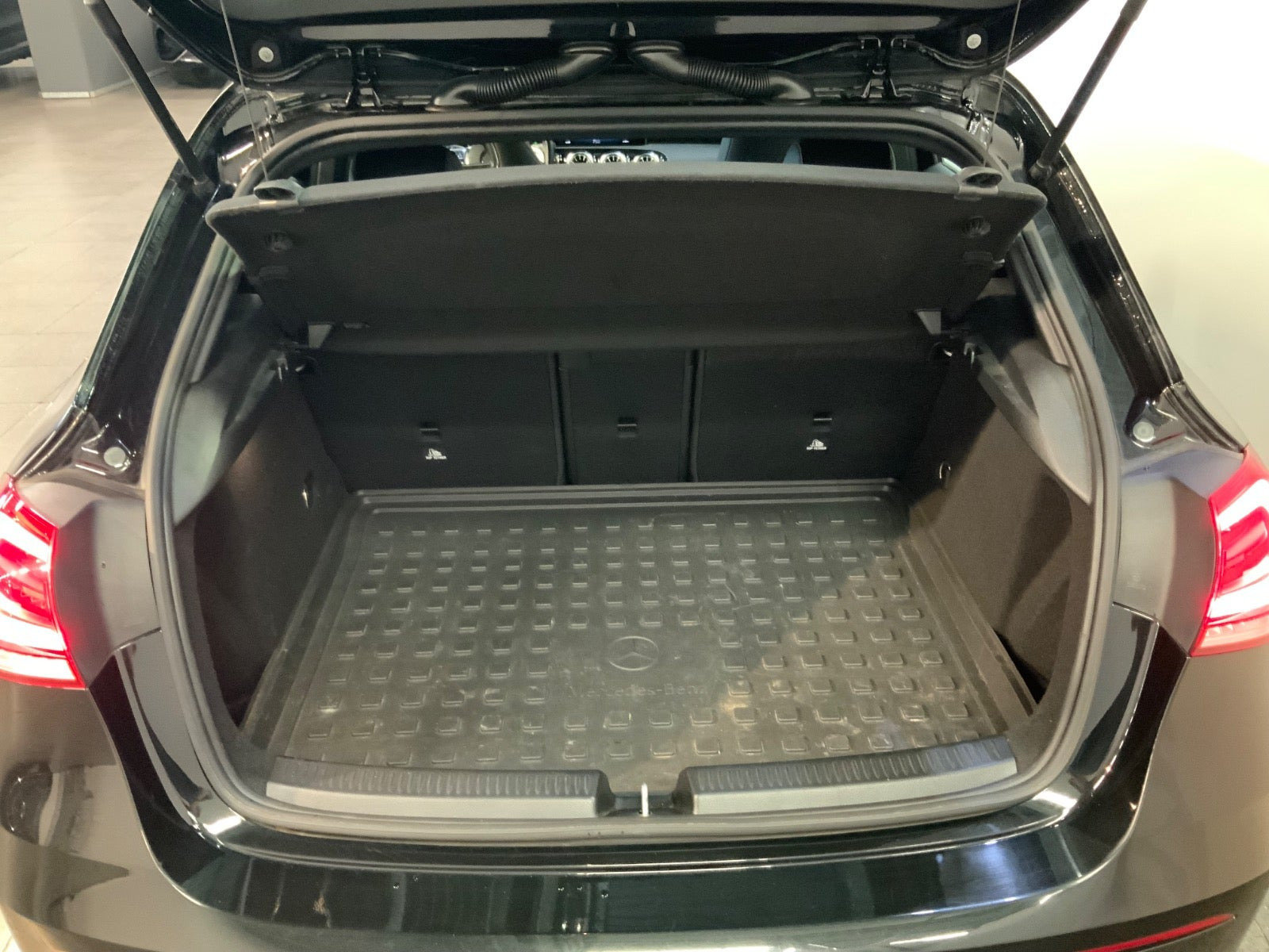 Sort Mercedes A200 fra 2019
