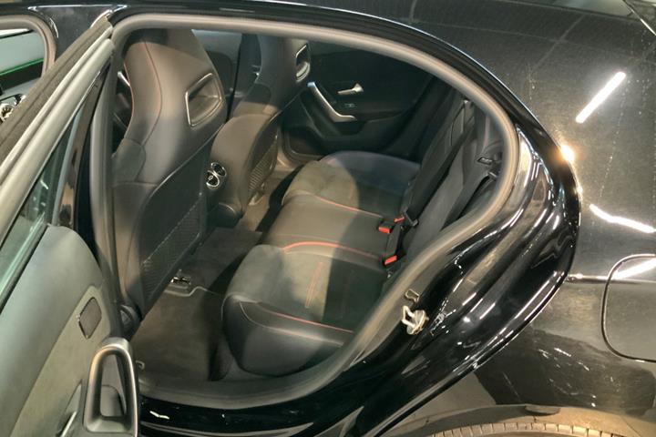 Sort Mercedes A200 fra 2019