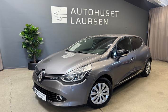 Grå Renault Clio IV fra 2015