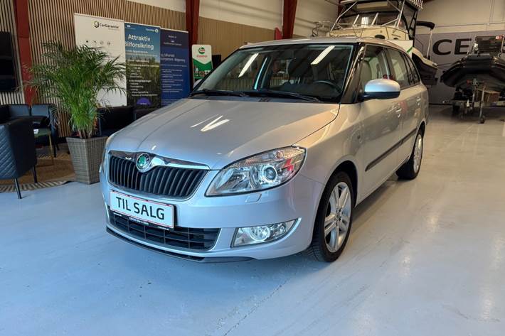 Sølv Skoda Fabia fra 2010