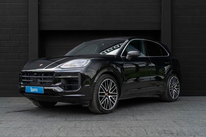 Sort Porsche Cayenne fra 2024