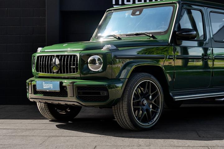 Grøn Mercedes G63 fra 2023