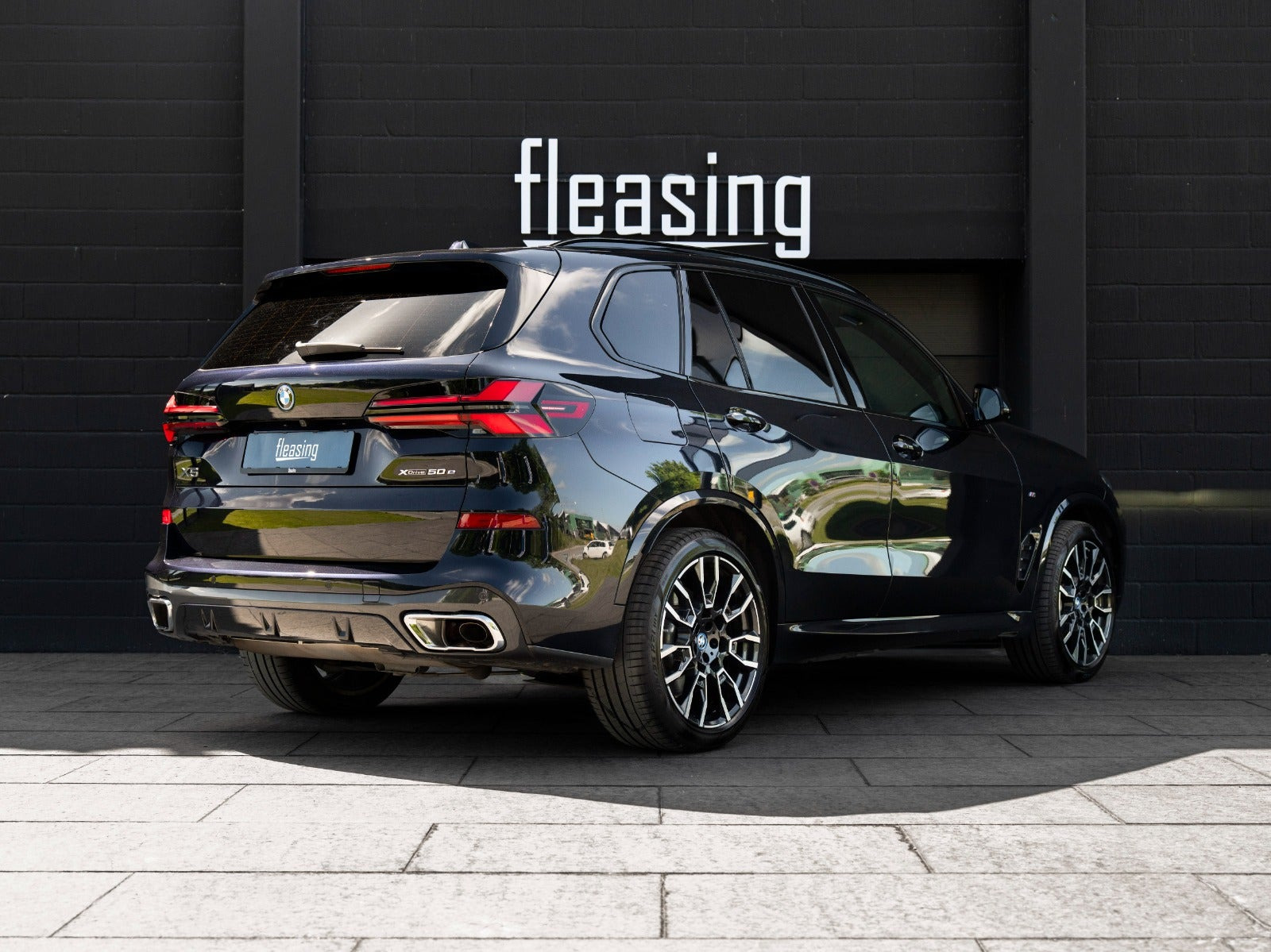 Sort BMW X5 fra 2023