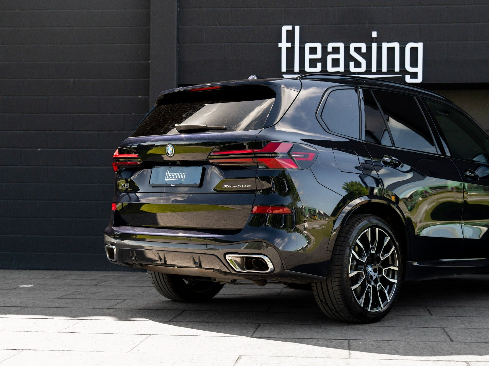 Sort BMW X5 fra 2023