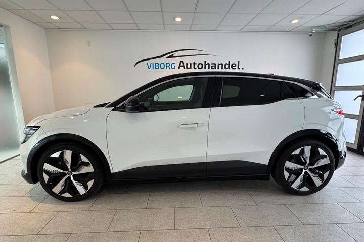 Hvid Renault Megane E-Tech fra 2023