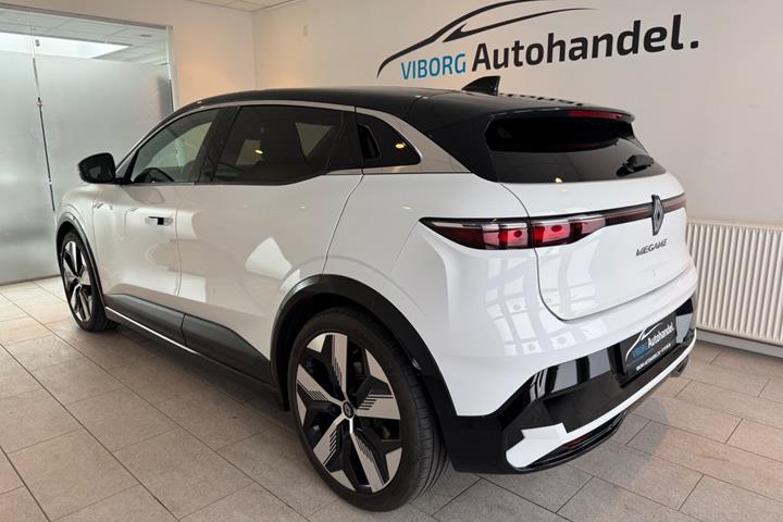 Hvid Renault Megane E-Tech fra 2023