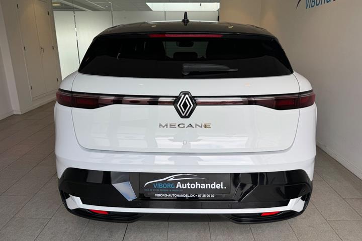 Hvid Renault Megane E-Tech fra 2023