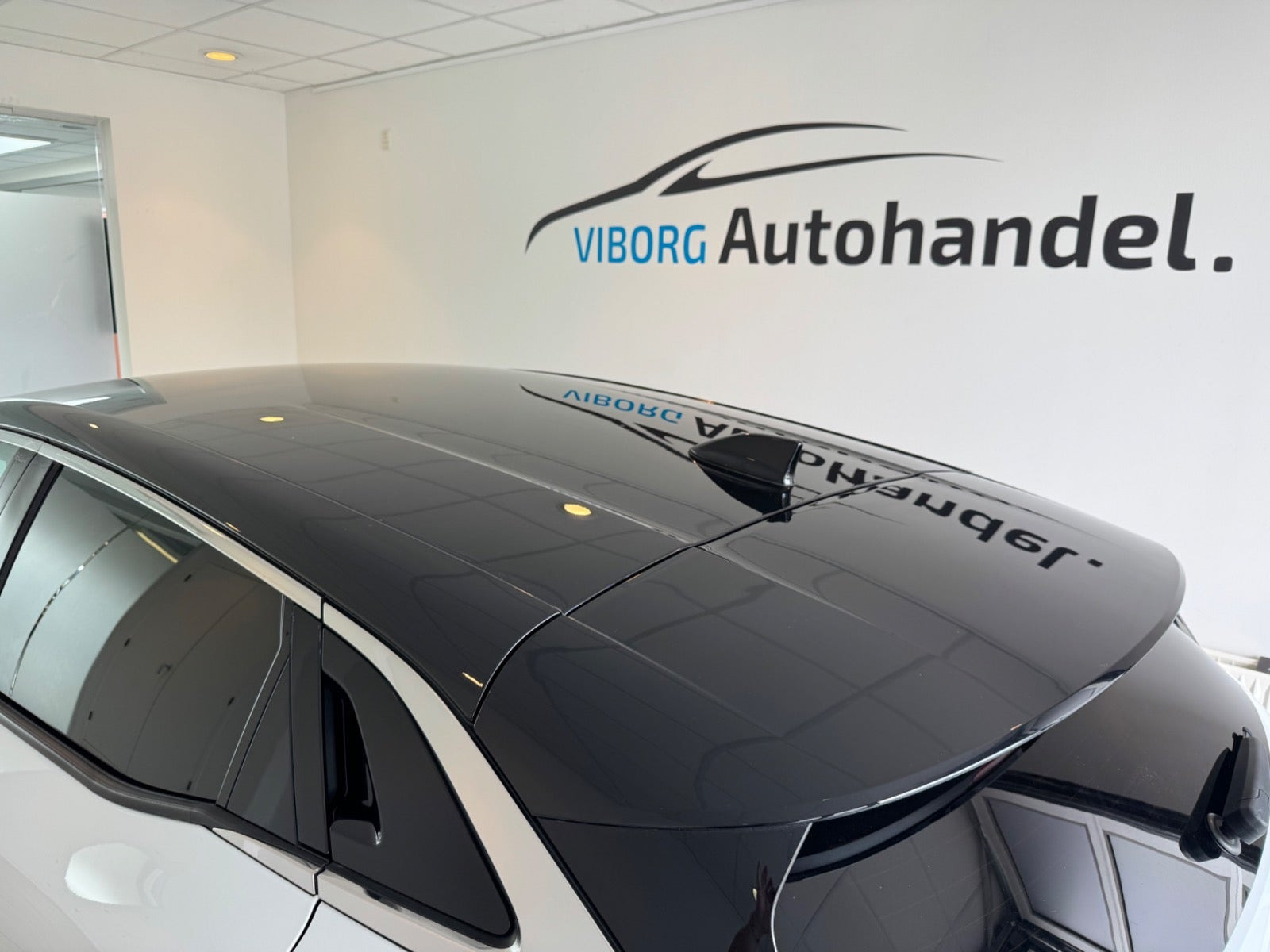 Hvid Renault Megane E-Tech fra 2023