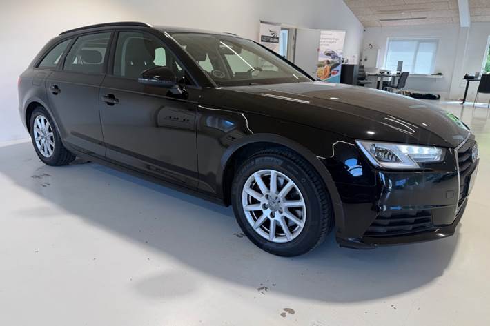 Sort Audi A4 fra 2017