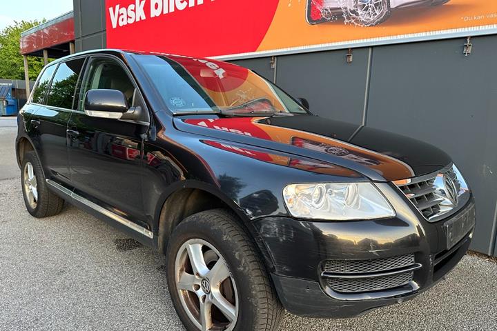 undefined VW Touareg fra 2006 set udefra