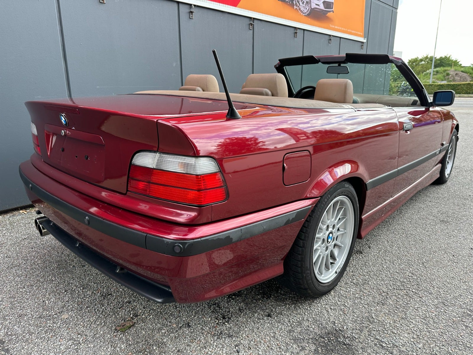 undefined BMW 325i fra 1993