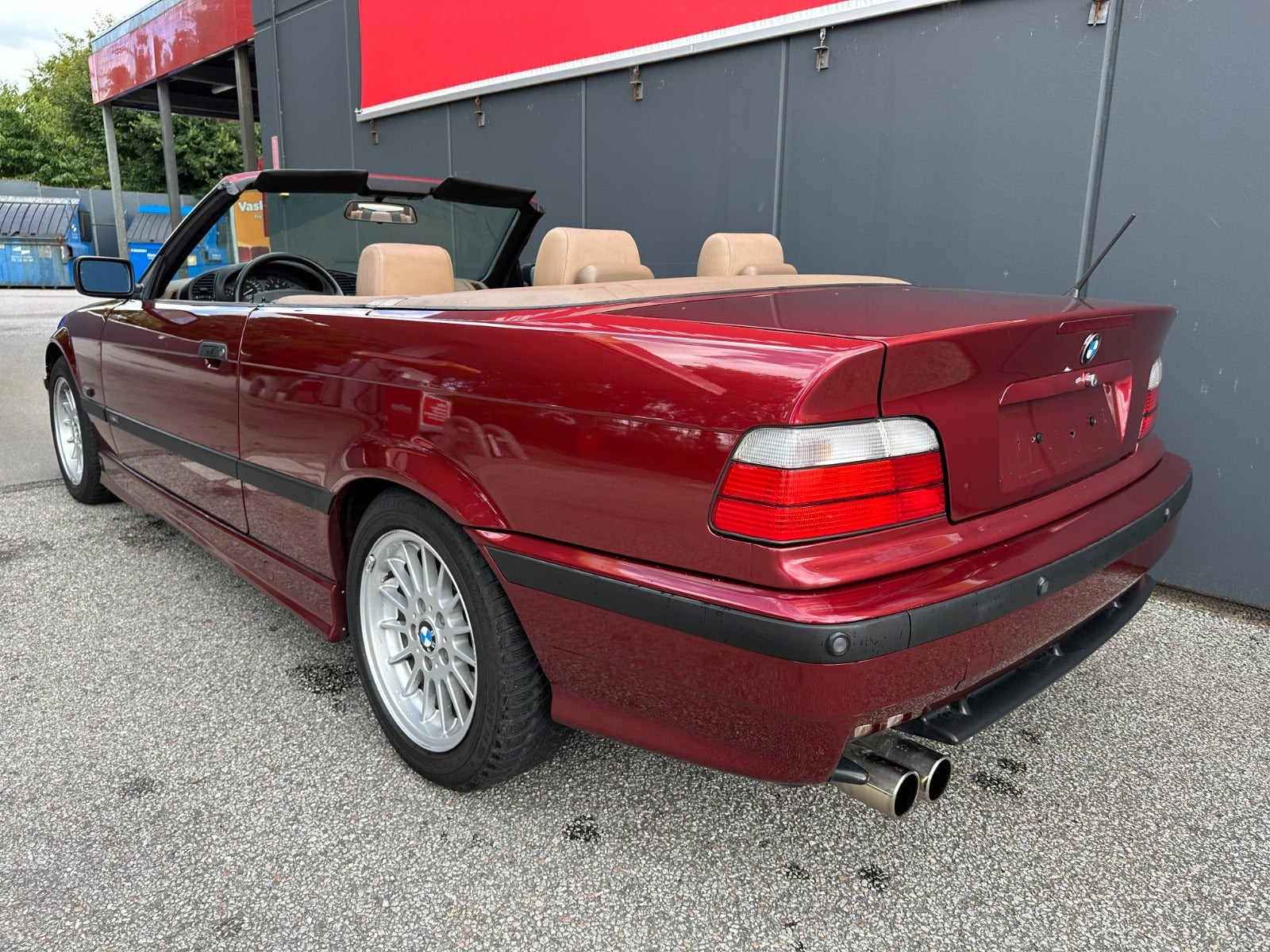 undefined BMW 325i fra 1993