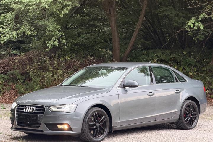 undefined Audi A4 fra 2013 set udefra