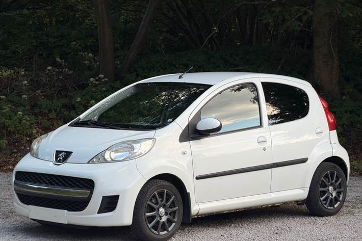 undefined Peugeot 107 fra 2011