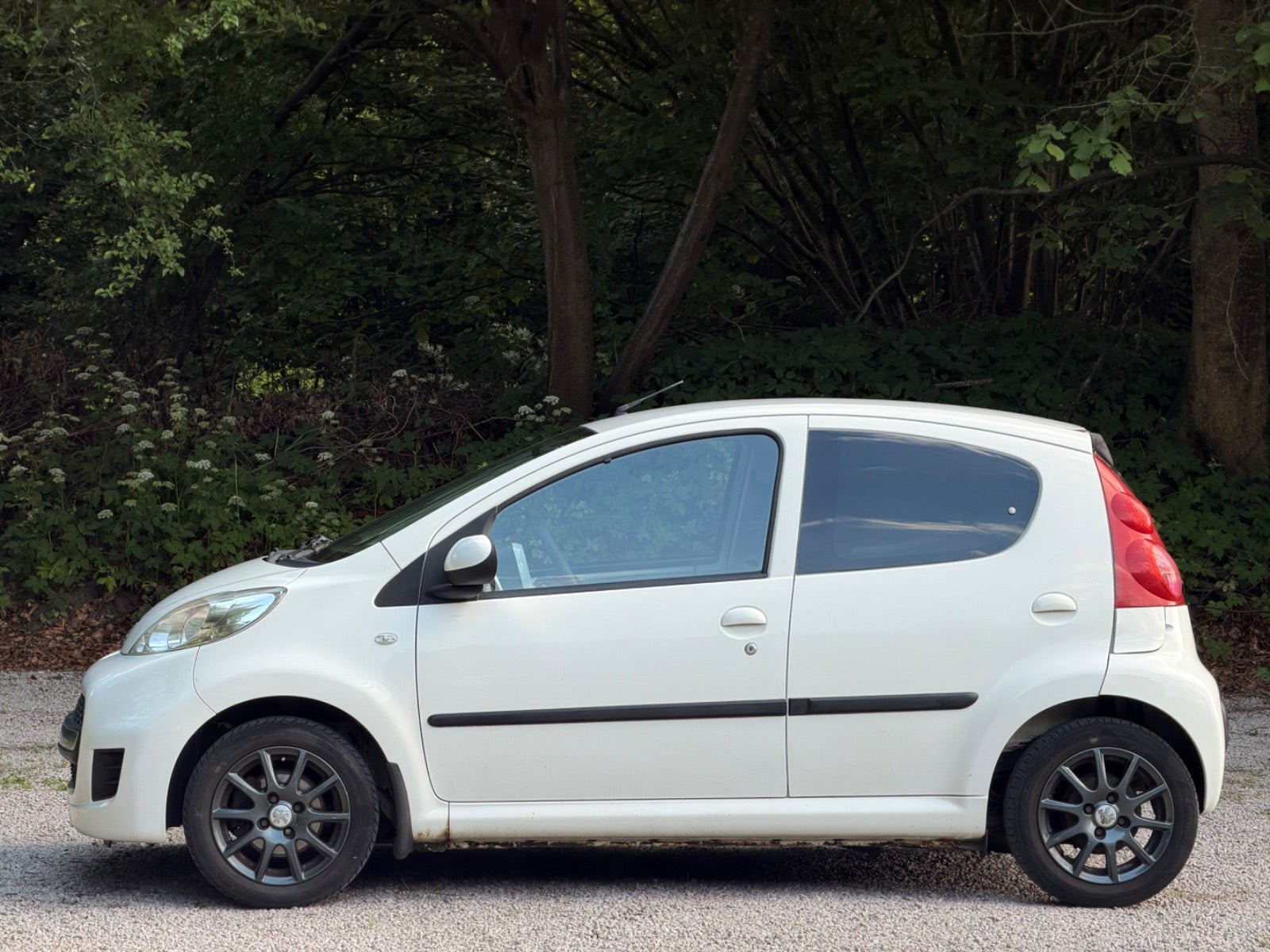 undefined Peugeot 107 fra 2011