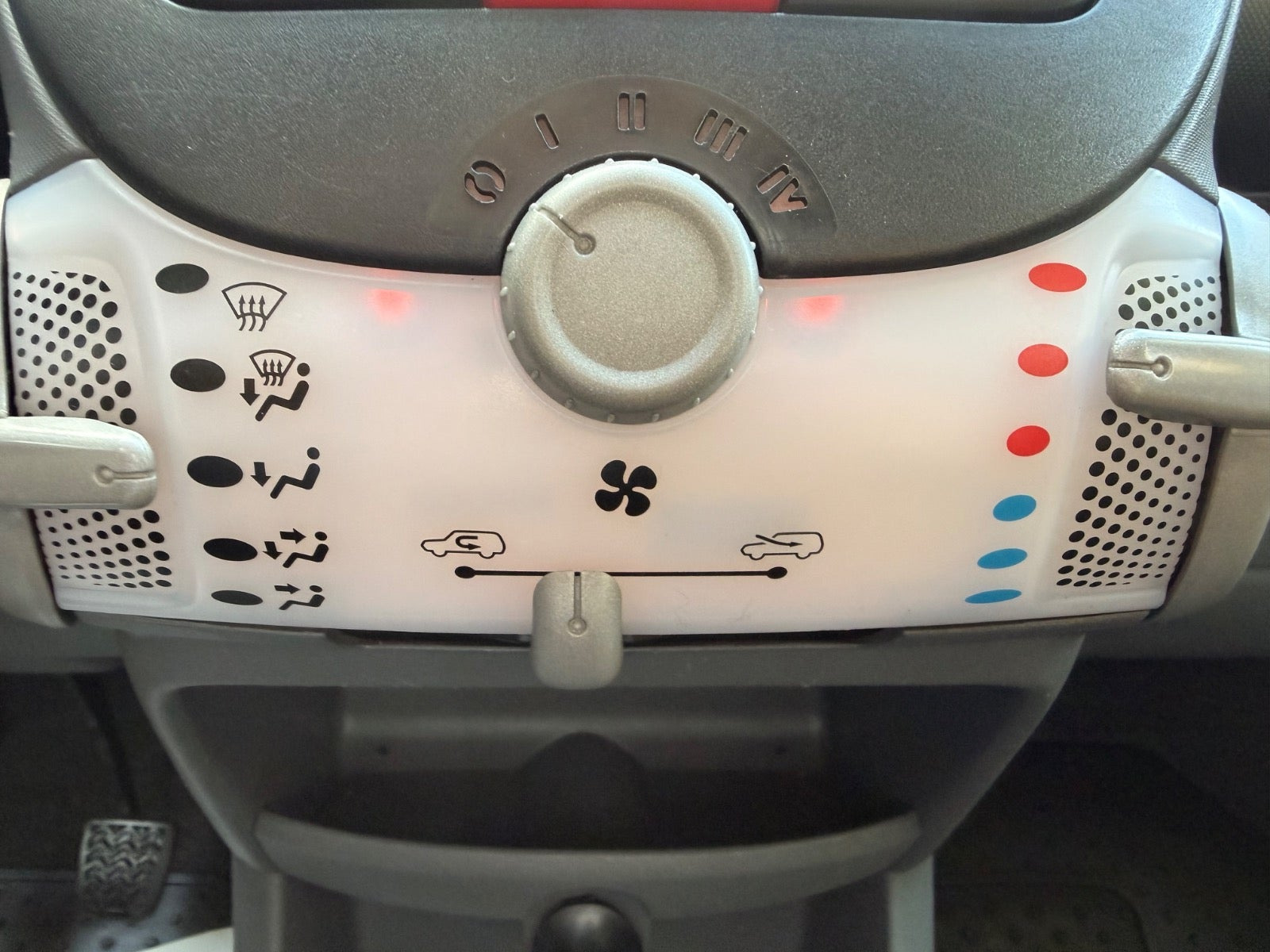 undefined Peugeot 107 fra 2011