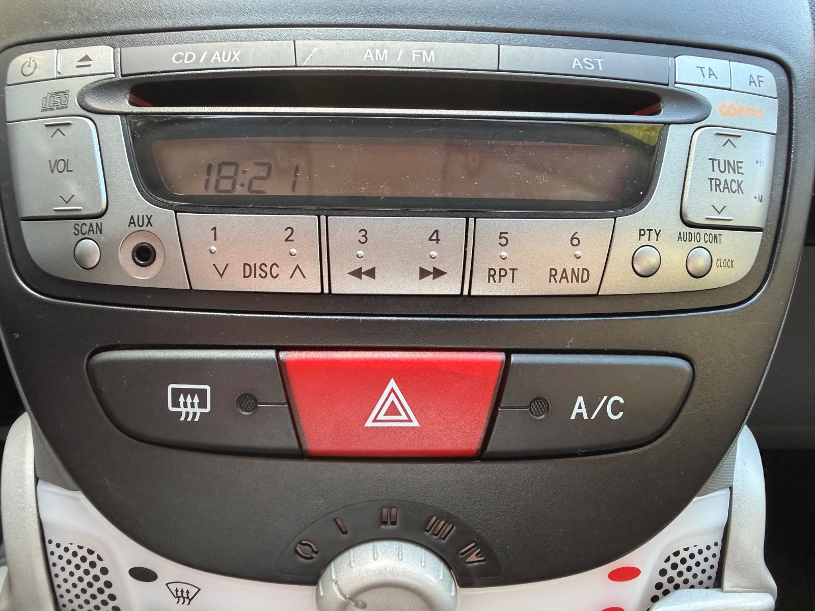undefined Peugeot 107 fra 2011
