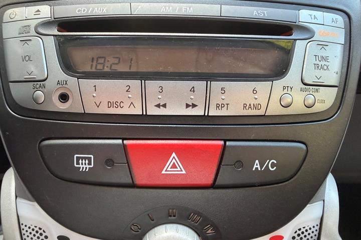 undefined Peugeot 107 fra 2011