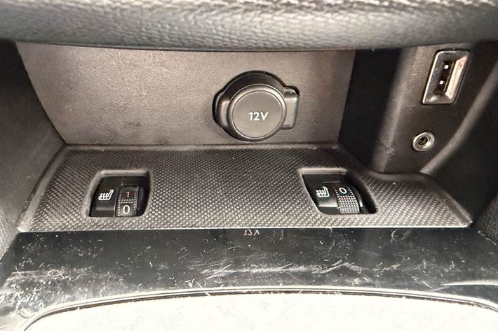 Sort Peugeot 308 fra 2014