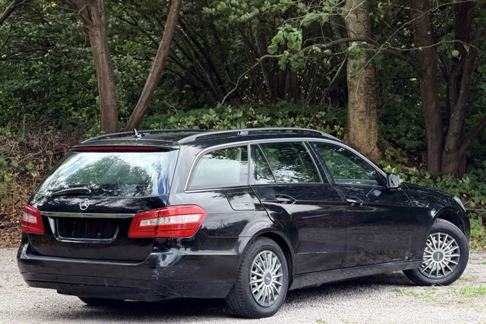 undefined Mercedes E200 fra 2011