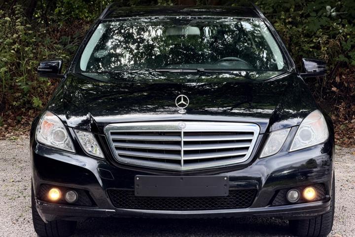 undefined Mercedes E200 fra 2011