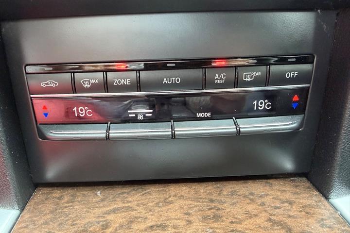 undefined Mercedes E200 fra 2011