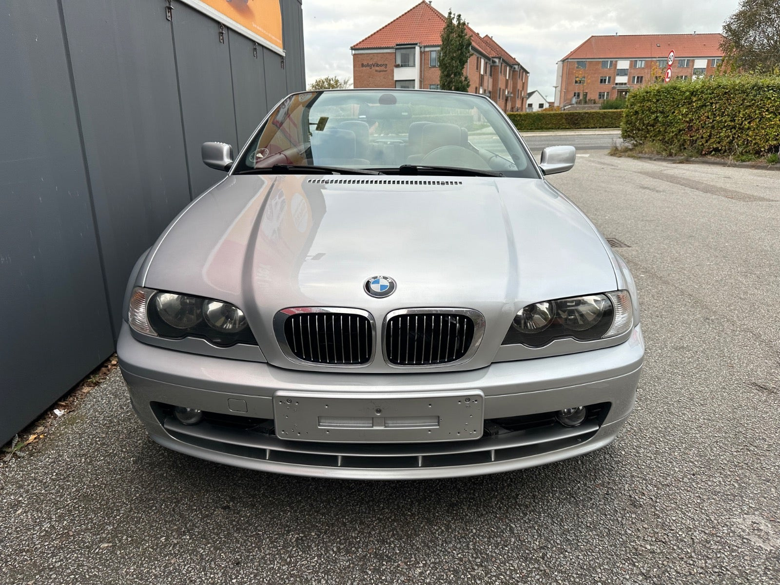 undefined BMW 325Ci fra 2000 set udefra
