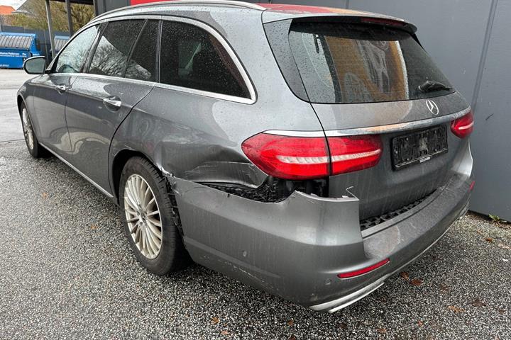 undefined Mercedes E350 d fra 2017